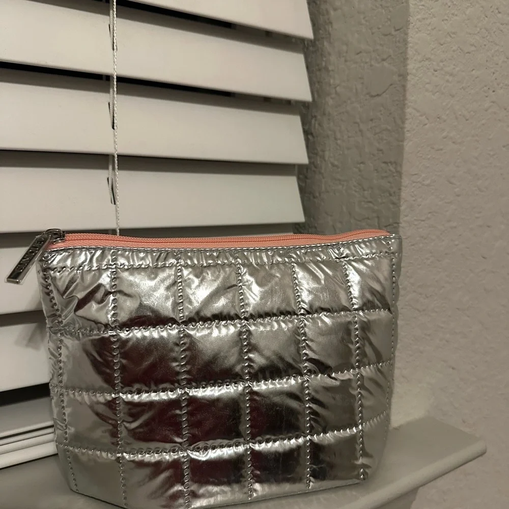 Clinique stylish quilted